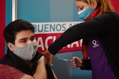 Este viernes 25 de febrero se reedita la Noche de las Vacunas en provincia de Buenos Aires ​(AP Foto/Gustavo Garello)