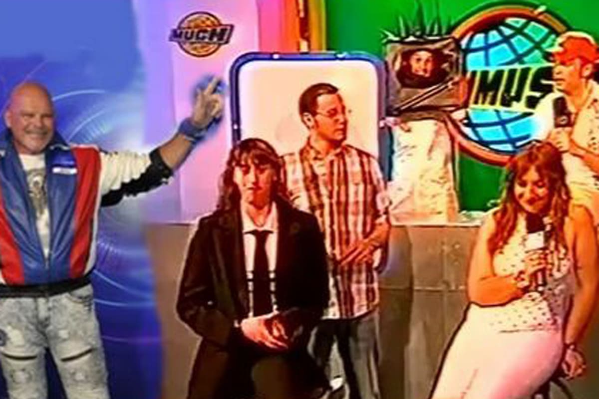 Este viernes dejaron de transmitir I.Sat y MuchMusic, dos canales que marcaron una época; en la imagen, Santiago del Moro (programa Cowntdown) y Franco Torchia (programa Cupido)