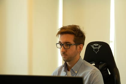 Esteban Abeledo: "Convengamos que no es una publicidad tradicional con la que los equipos de marketing están acostumbrados a trabajar, no es radio, televisión ni vía pública. En este segmento se apunta a las edades que nacieron en el auge de la tecnología, que mayormente no consumen medios tradicionales”