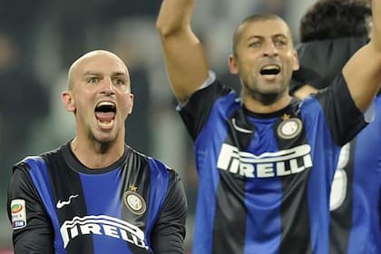 Cambiasso y Samuel, dos de las mejores piezas de la fábrica de Pekerman; campeones del mundo Sub 20 en Malasia 1997 que se coronaron con Inter en la Champions League 2010
