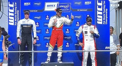 Esteban Guerrieri festejó en la primera carrera del año