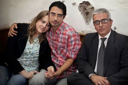 Estefanía Heit, Jesús Olivera y su abogado Claudio Lofvall