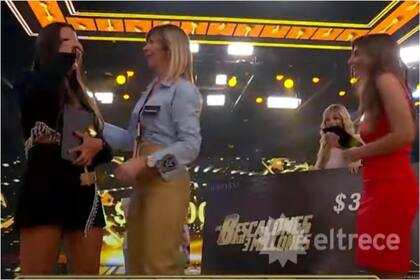 Estefanía se quedó con el premio de los 3 millones y recibió un particular saludo de su contrincante