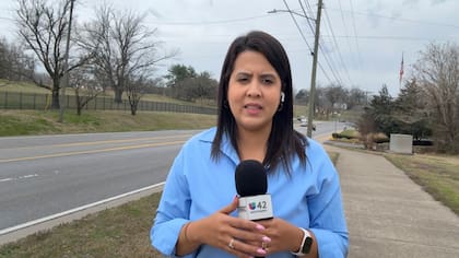 Estefany Rodríguez Florez, la reportera para la cadena en español que ha hecho reportajes donde se critica al ICE y fue arrestada durante una parada de tráfico