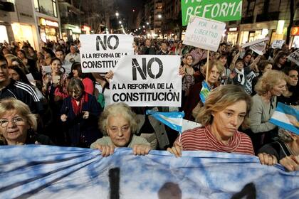 Estela de Carlotto dice que el cacerolazo fue de "gente bien vestida, de clase media-alta"