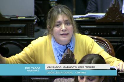 Estela Mercedes Regidor Belledone