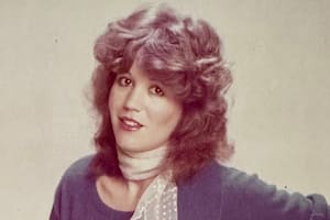 Estelita Muñoz fue una de las secretarias históricas de Roberto Galán, en Si lo sabe, cante, pero después que se casó con Luis Ventura y tuvo a su primer hijo, dejó todo