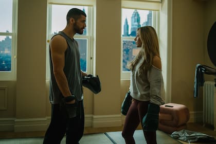 Ester Expósito y Hugo Diego García en Enfrentados: Marfil, el film que estrena este miércoles 9 en streaming