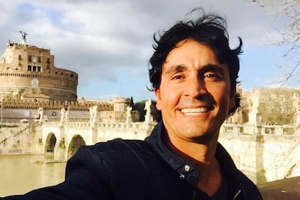 "Estoy dedicado a la construcción. No soy obrero, pero me encantaría serlo", sostuvo Estevanez