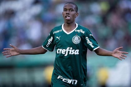 Estevão, el talento de 17 años que brilla en Palmeiras, pasará a Chelsea y encarna la renovación de la selección de Brasil; este viernes se enfrentará con Ecuador por la eliminatoria para el Mundial de 2026.