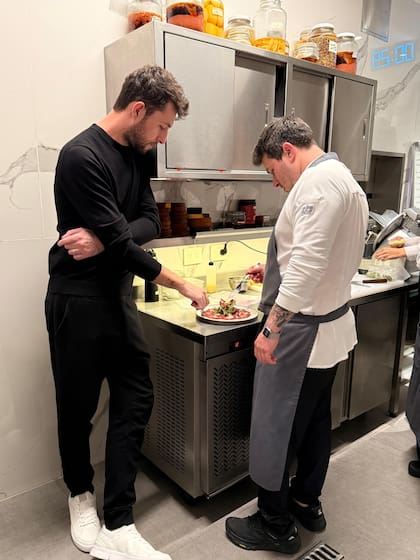 "Esto es más que 'ponen la plata y abren un local'. Si bien no somos gastronómicos, yo soy una persona que sabe lo que quiere y lo digo, desde el principio"