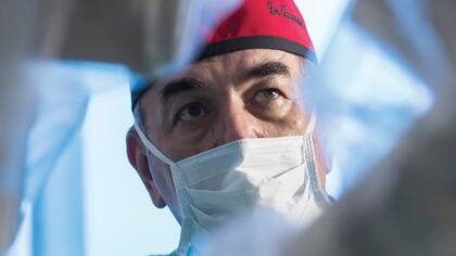 "Esto es tener el gold standard mundial. Lo sabemos y por eso no podemos fallarle a este hospital", dice Juan José Carmona, que tiene más de 30 años de experiencia en el Madariaga