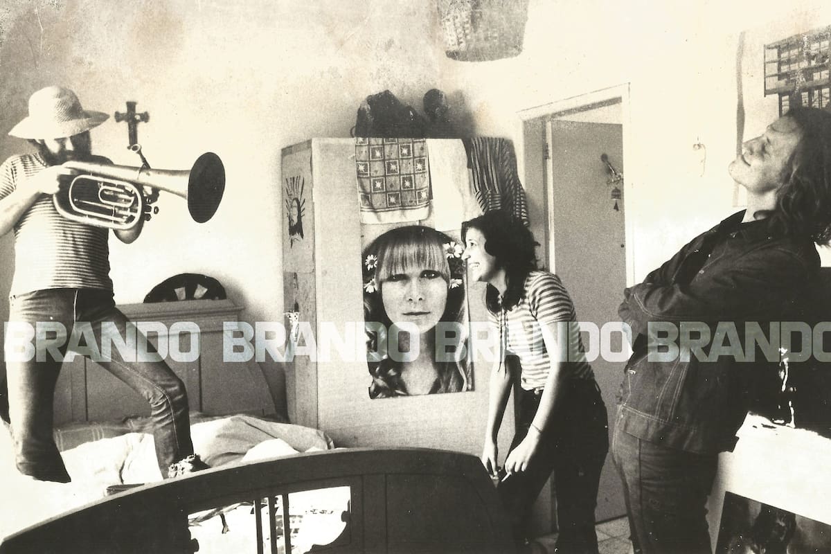 El Indio Solari en Porto Alegre, Brasil, 1972. Retratado por su amigo, el periodista musical Juarez Fonseca.