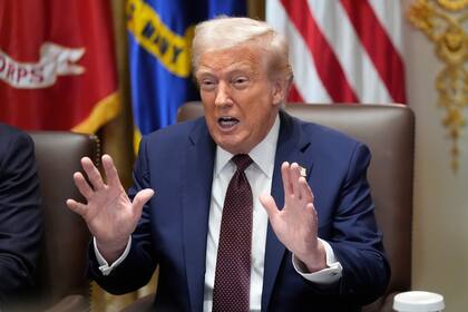 Esto piensan los estadounidenses sobre la gestión de Trump del crimen, según encuesta AP-NORC