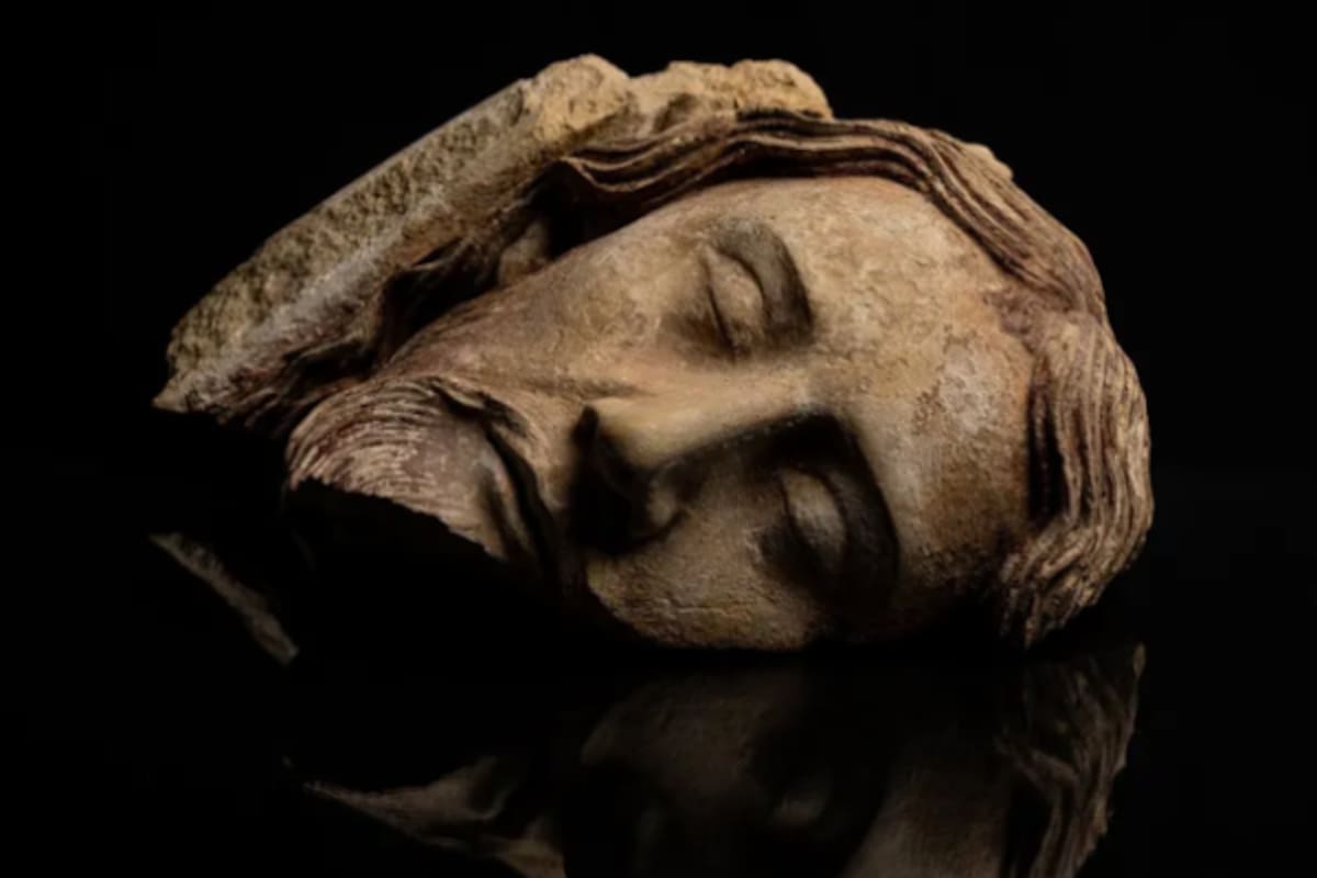 Estos fragmentos corresponden a esculturas realizadas alrededor del año 1230. Foto:Institut national de recherches archéologiques préventives.