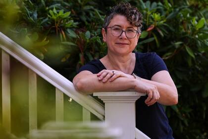 Estos padres desafían la tradición para apoyar a sus hijos trans en comunidades judías ortodoxas