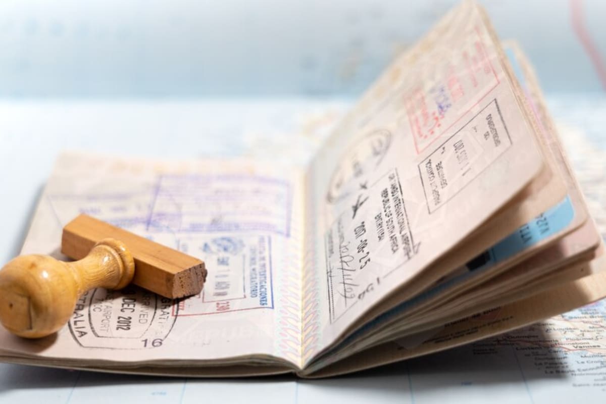 Estos son los mejores pasaportes para viajar, según la IA