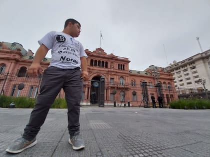 “Estoy muy bien, entrenando a full”, dice el atleta rionegrino, que disfruta, sobre todo, de correr