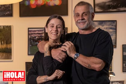 "Estoy súper orgulloso de mi mujer, que me encanta y siento que me saqué la lotería. El arte, San Isidro y el campo nos une, nos mueve, nos construye. Y eso que compartimos es tan maravilloso que decidimos casarnos", cuenta entusiasmado Petersen.