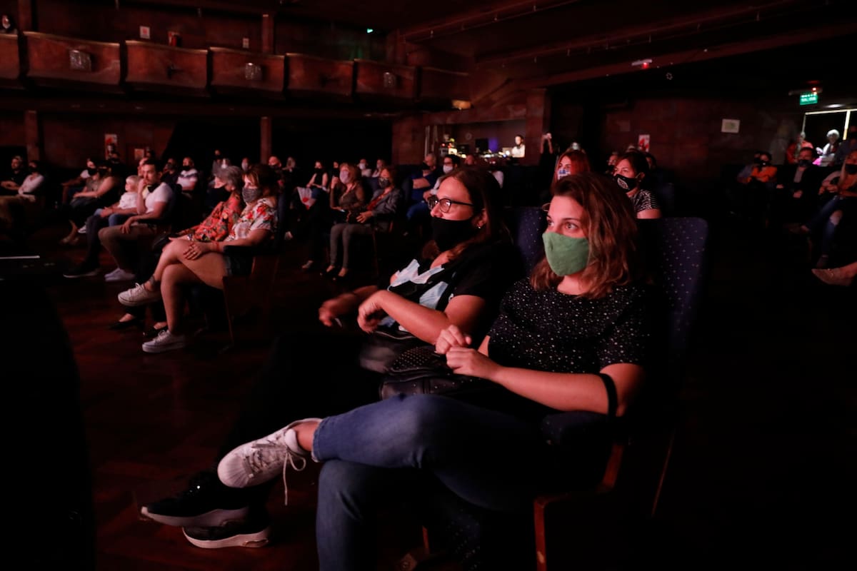 Estreno de la obra "Un estreno, un velorio"