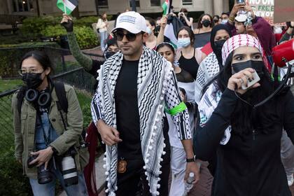 Estudiante palestino es liberado dos semanas después de su arresto en entrevista de ciudadanía