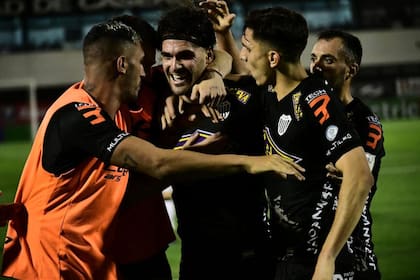 Estudiantes de Buenos Aires es el único equipo que marcó un gol en la ida de semifinales del Reducido