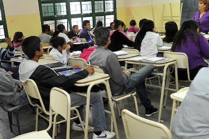 En Mendoza, la discusión sobre el nuevo sistema de evaluación enfrenta al gobierno con los docentes