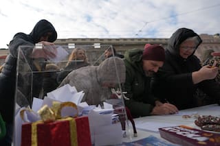 Estudiantes en Serbia piden apoyo para elecciones anticipadas con la esperanza de destituir a Vucic