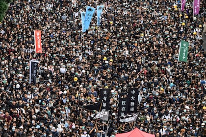 Estudiantes hongkoneses participan en un boicot a las clases en Hong Kong, el 2 de septiembre de 2019