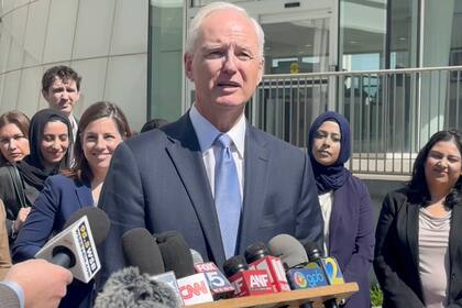 Estudiantes internacionales despojados de su estatus legal en EEUU acumulan victorias judiciales