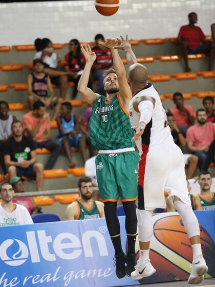 Estudiantes no pudo con Guaros de Lara en el debut