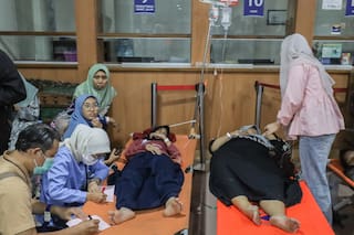 Casi 2000 enferman por presunta intoxicación ligada a comidas escolares gratis en Indonesia
