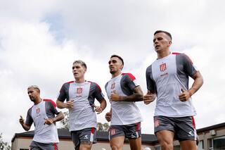 Dos retiros y cuatro ventas irresistibles que desarmaron al equipo campeón: ¿podrá Estudiantes estar a la altura?