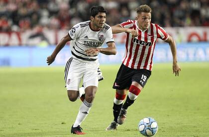 River visitará a Estudiantes el domingo a las 21.30