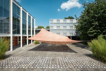 Estudio Belén trabaja en investigación de materiales, interiorismo holístico para hoteles y edificios históricos, textiles y dirección creativa.