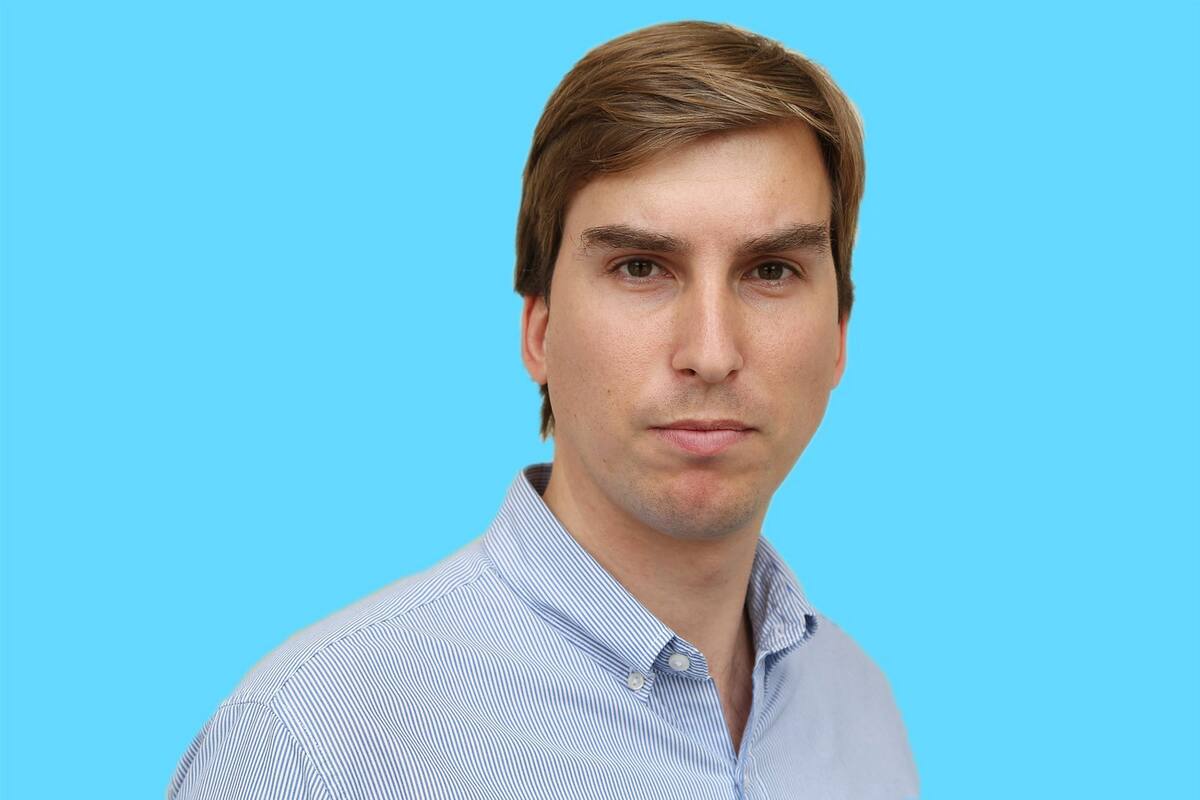 Estudió economía en la Universidad de San Andrés e hizo el doctorado en la Universidad de Stanford. Desde 2016 es investigador y profesor en la Universidad de Columbia. Escribió varios trabajos sobre la dispersión de precios en la Argentina cuando se intervinieron las estadísticas del Indec, y sobre