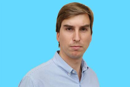 Estudió economía en la Universidad de San Andrés e hizo el doctorado en la Universidad de Stanford. Desde 2016 es investigador y profesor en la Universidad de Columbia. Escribió varios trabajos sobre la dispersión de precios en la Argentina cuando se intervinieron las estadísticas del Indec, y sobre