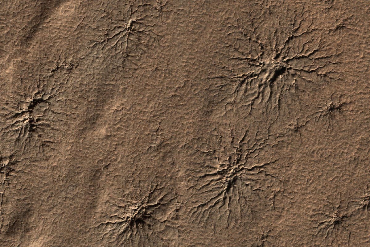 Estudios recientes explican el por qué de las arañas gigantes en Marte