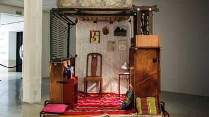 Estuve un año sin tener dónde vivir: con lo que rescaté, hice Casa rodante (2007)
