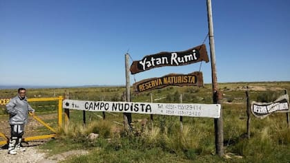 Estuvimos en Yatan Rumi, la reserva nudista más grande de la Argentina