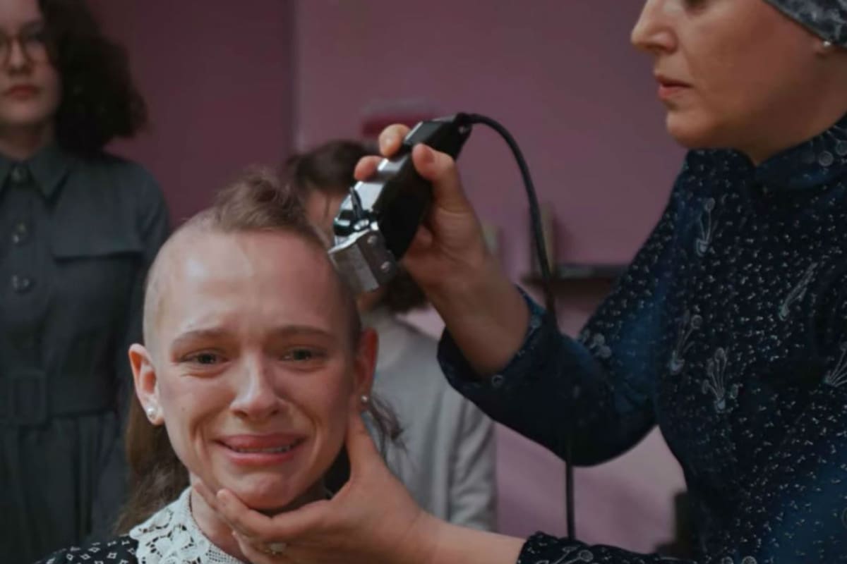 Esty (Shira Haas) es la protagonista de esta historia basada en un caso real. Fuente: Netflix.