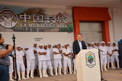 Etchevehere en la apertura de La Muralla China SA