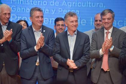 Etchevehere y Macri durante la presentación del informe de gestión 2016-2019 del Ministerio de Agricultura, Ganadería y Pesca