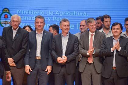 Etchevehere y Macri durante la presentación del informe de gestión 2016-2019 del Ministerio de Agricultura, Ganadería y Pesca