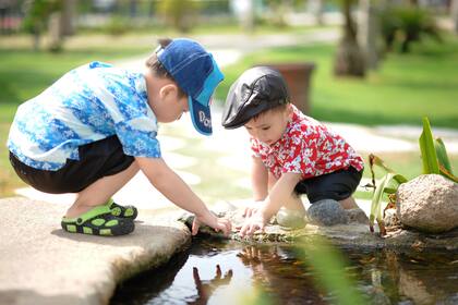 Eternas vacaciones de verano, la ocasión perfecta para compartir actividades con los hijos. Algunos planes que van mucho más allá del cine y la comida rápida.
