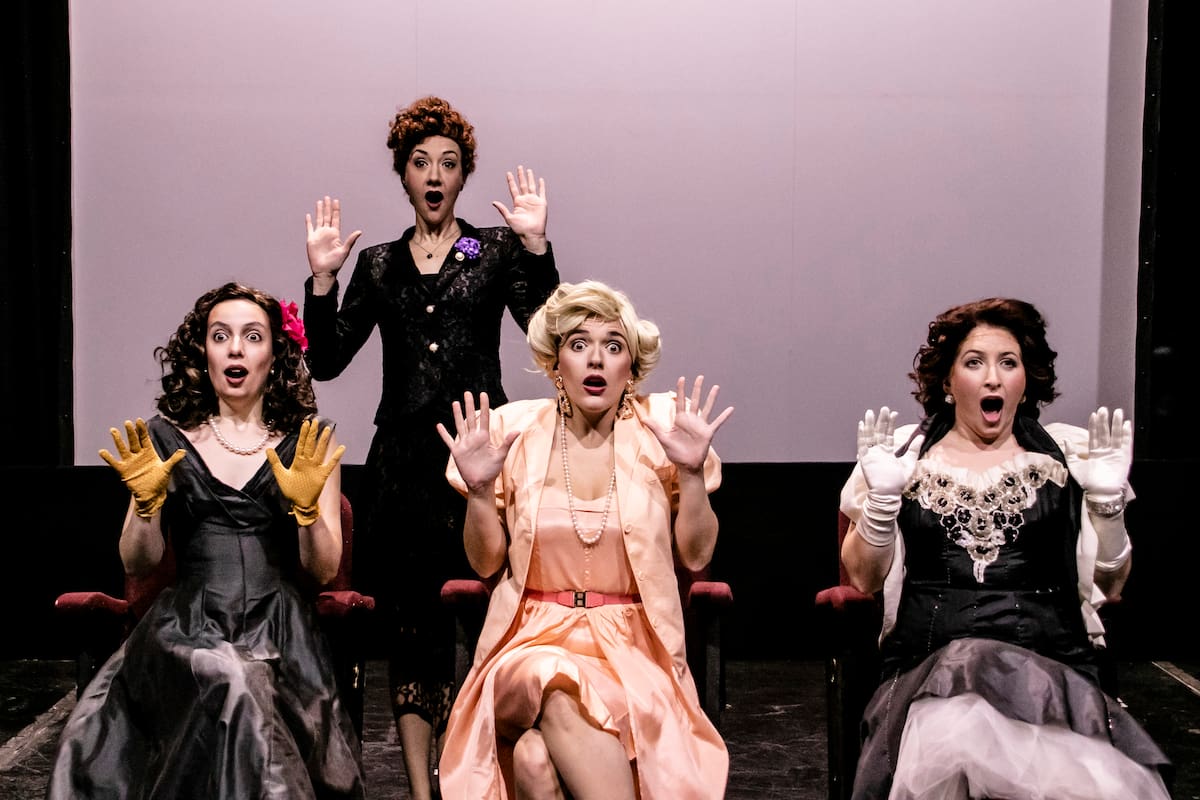 Eternidades, té póstumo en hall de cine (tal su título completo) cuenta con dirección de Pablo Gorlero y desde mañana estará en El Cultural San Martín