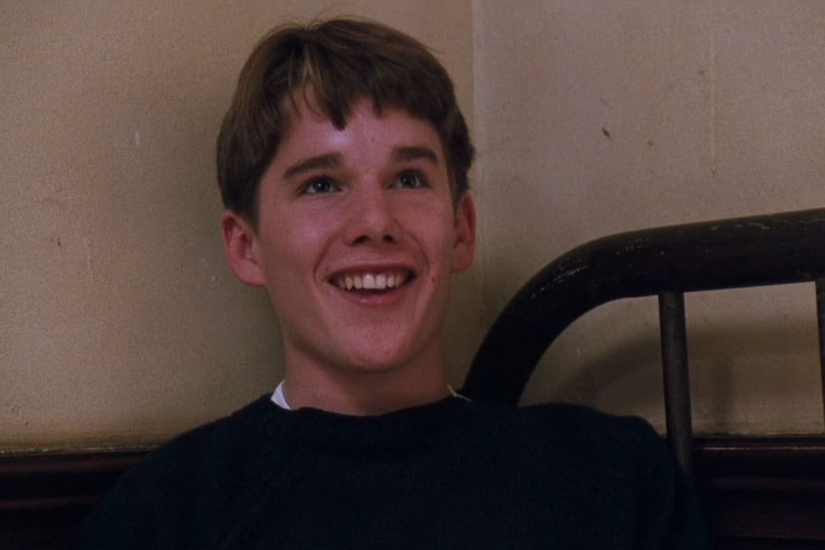 Ethan Hawke reconoció que sufrió trabajando junto a Robin Williams, pero que el actor tuvo un gran detalle con él.