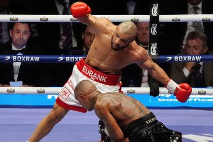 Eubank Jr. vence a Benn por decisión unánime en el último capítulo de la rivalidad familiar