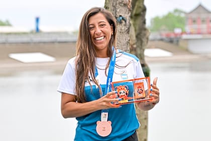 Eugenia de Armas, el bronce ganado en Chengdu, en la provincia de Sichuan, en el suroeste de China, el 10 de agosto de 2025. (Xinhua/Chen Zhenhai)