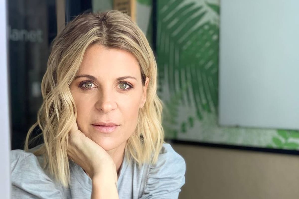 Eugenia Tobal decidió incursionar en un cambio de look y mostró cada paso en sus redes sociales.